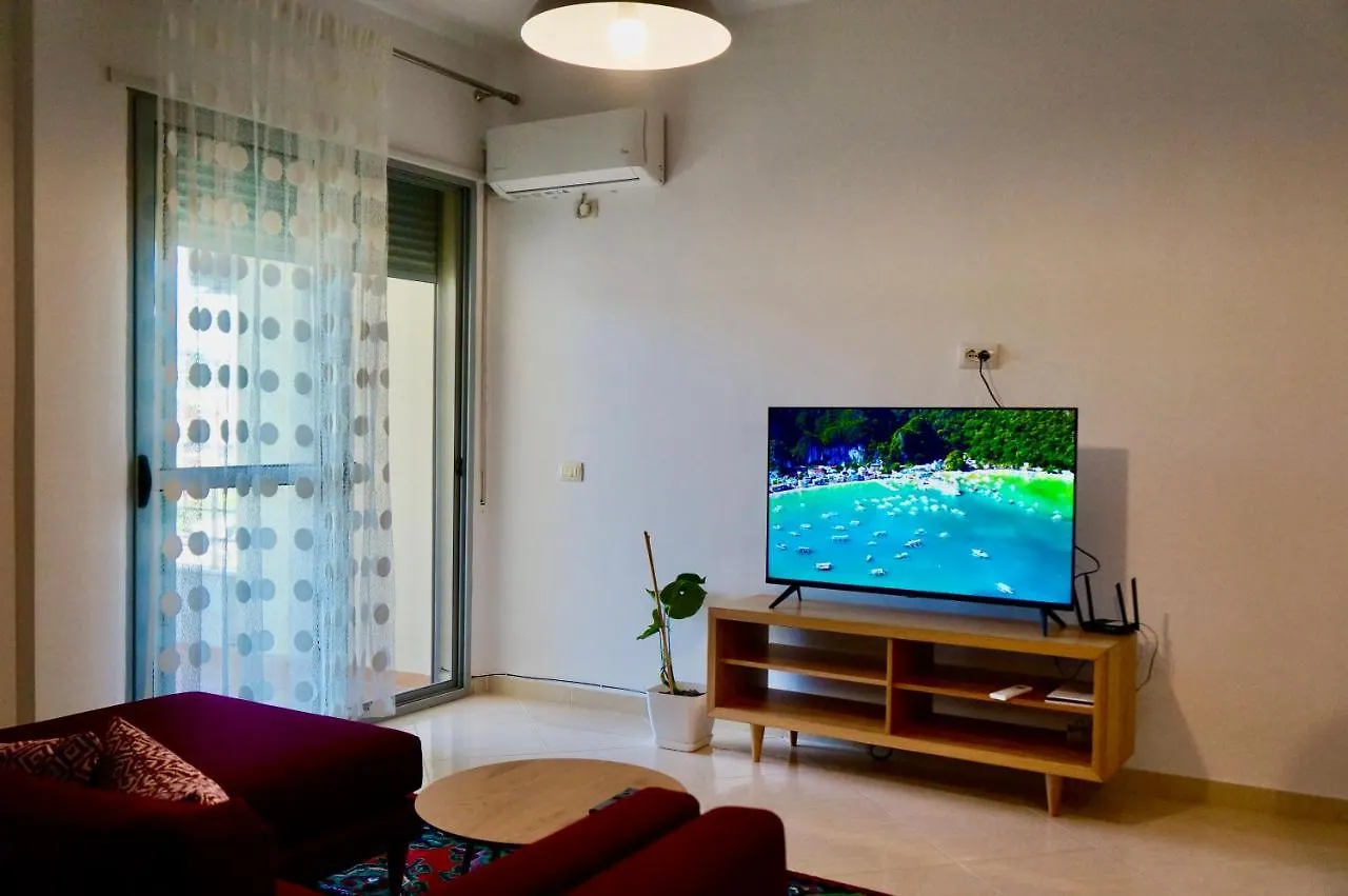 Lovely 2 Bedroom Condo With Free Parking Vlorë Lejlighed