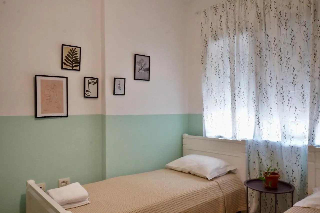 Lovely 2 Bedroom Condo With Free Parking Vlorë Lejlighed